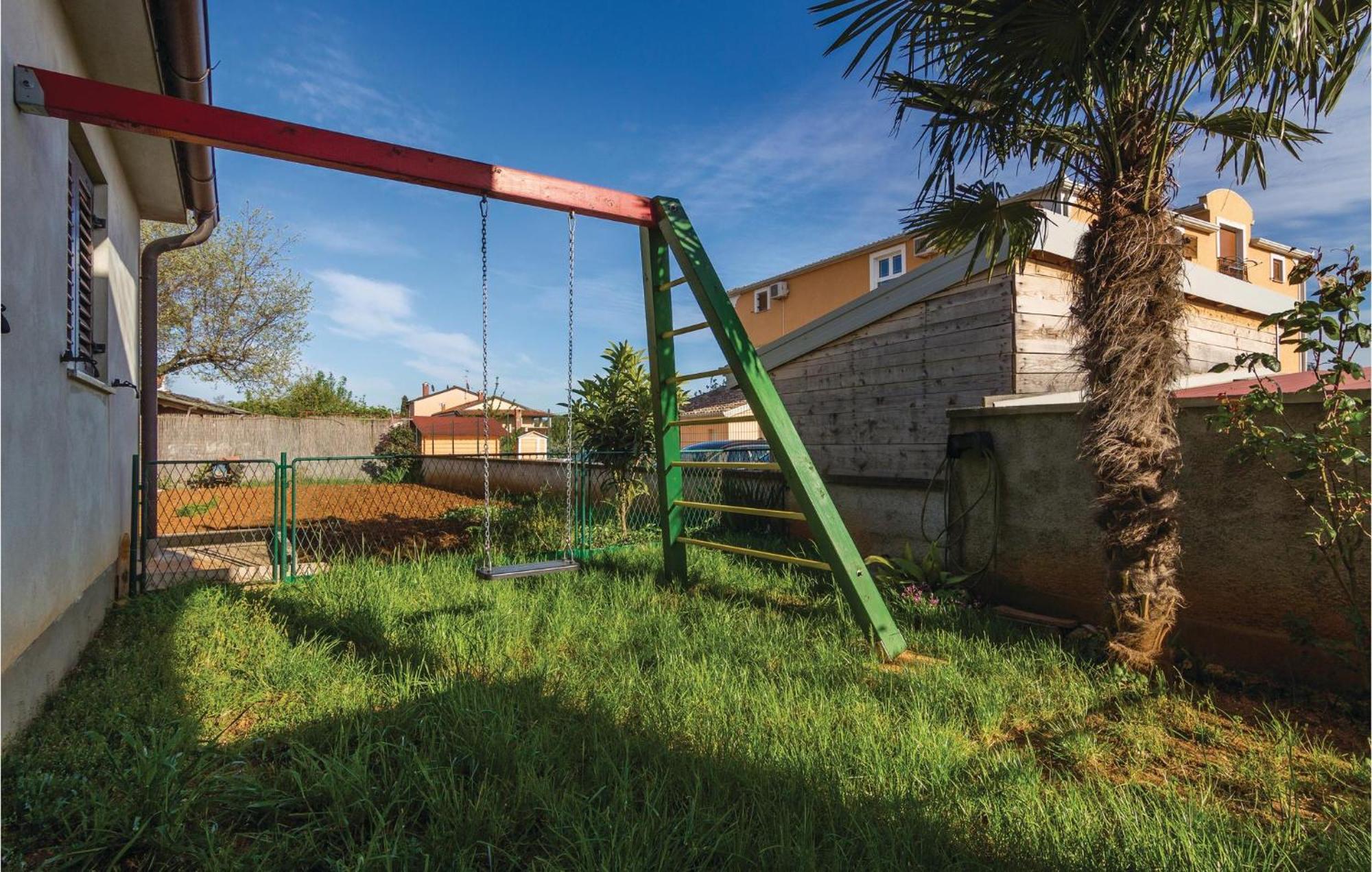 Cozy Apartment In Porec With Wifi Exterior foto